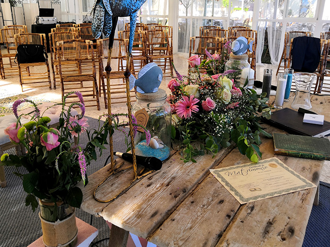 Bilingual celebrant Cadiz.Celebrant in Salinas de San Vicente in English, French, Spanish